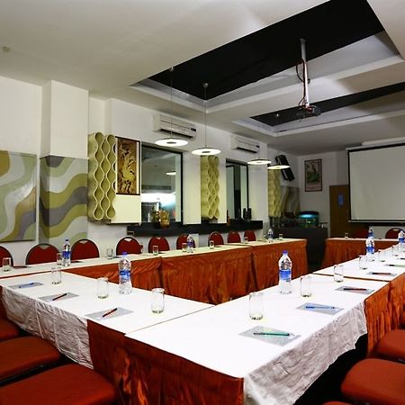 צ'נאי Hotel Oriental Inn מראה חיצוני תמונה